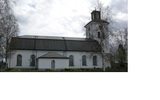 Järna kyrka, långhusets norra långsida med västtorn och sakristians utbyggnad i norr..  