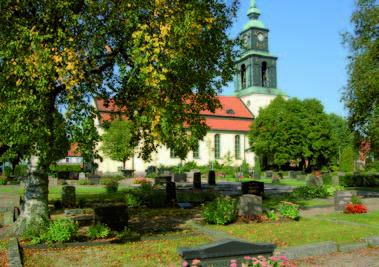 Kvarter B är beläget i södra delen av den gamla kyrkogården.
Till formen är det rektangulärt och ett av de större kvarteren
inom kyrkogården.