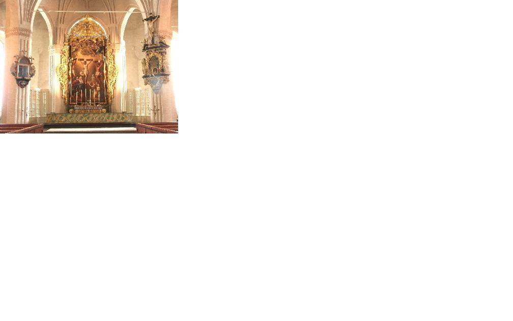 Stora Tuna kyrka, interiör, koret med altaruppsats i öster. 