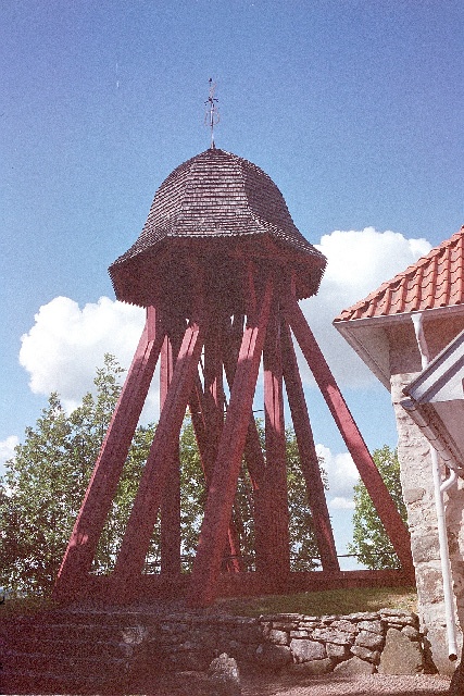 Kälvene kyrkogård klockstapel. Negnr 01/278:23a