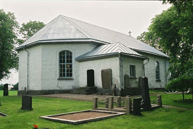 Böstigs kyrka exteriör nordöstvy. Negnr 01/270:32