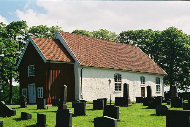 Fivlereds kyrka exteriör sydvästvy. Negnr 01/270:14a