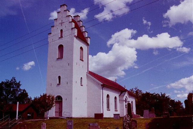 Trävattna kyrka exteriör sydvästvy. Negnr 01/268:4a