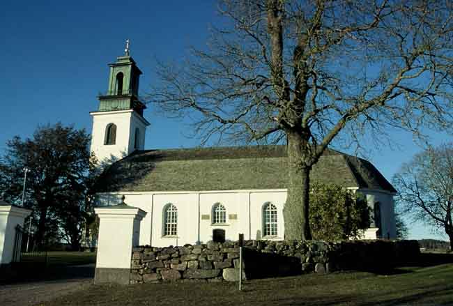 Ölme kyrka från sydost. 