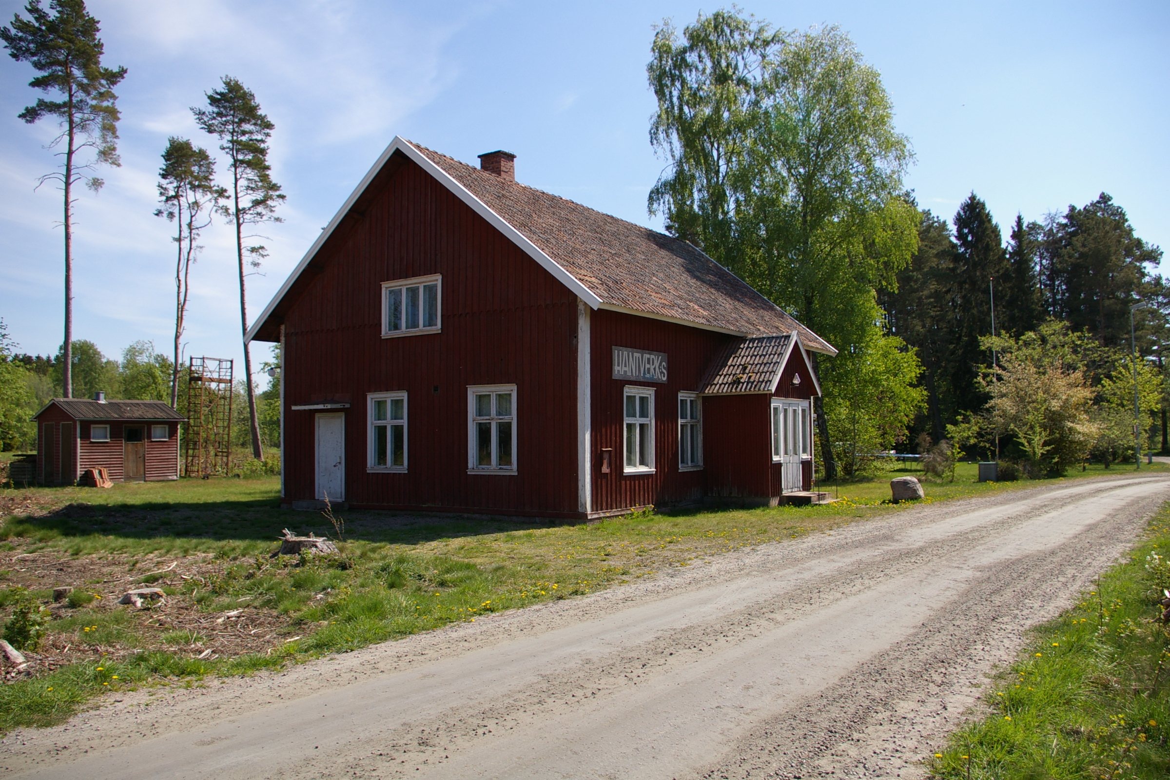 Missionshuset från nordväst.