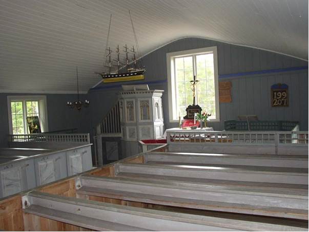 Kapellets interiör från sydväst.