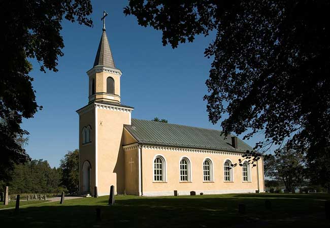 Utö kyrka från sydväst.