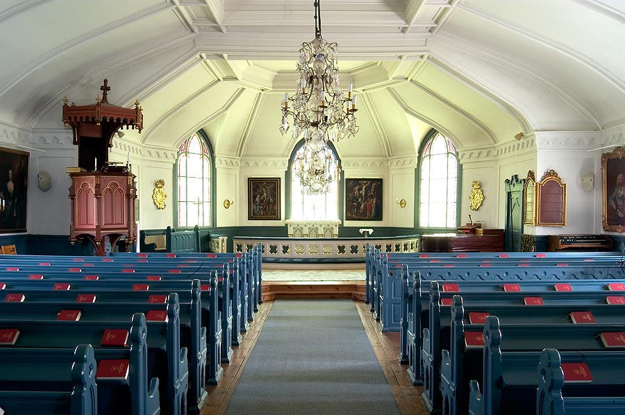 Ljusterö kyrka, interiör mot öster.