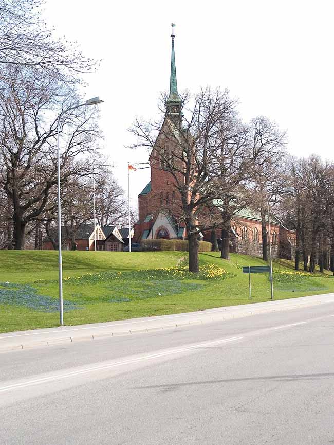 Nacka kyrka från sydväst.