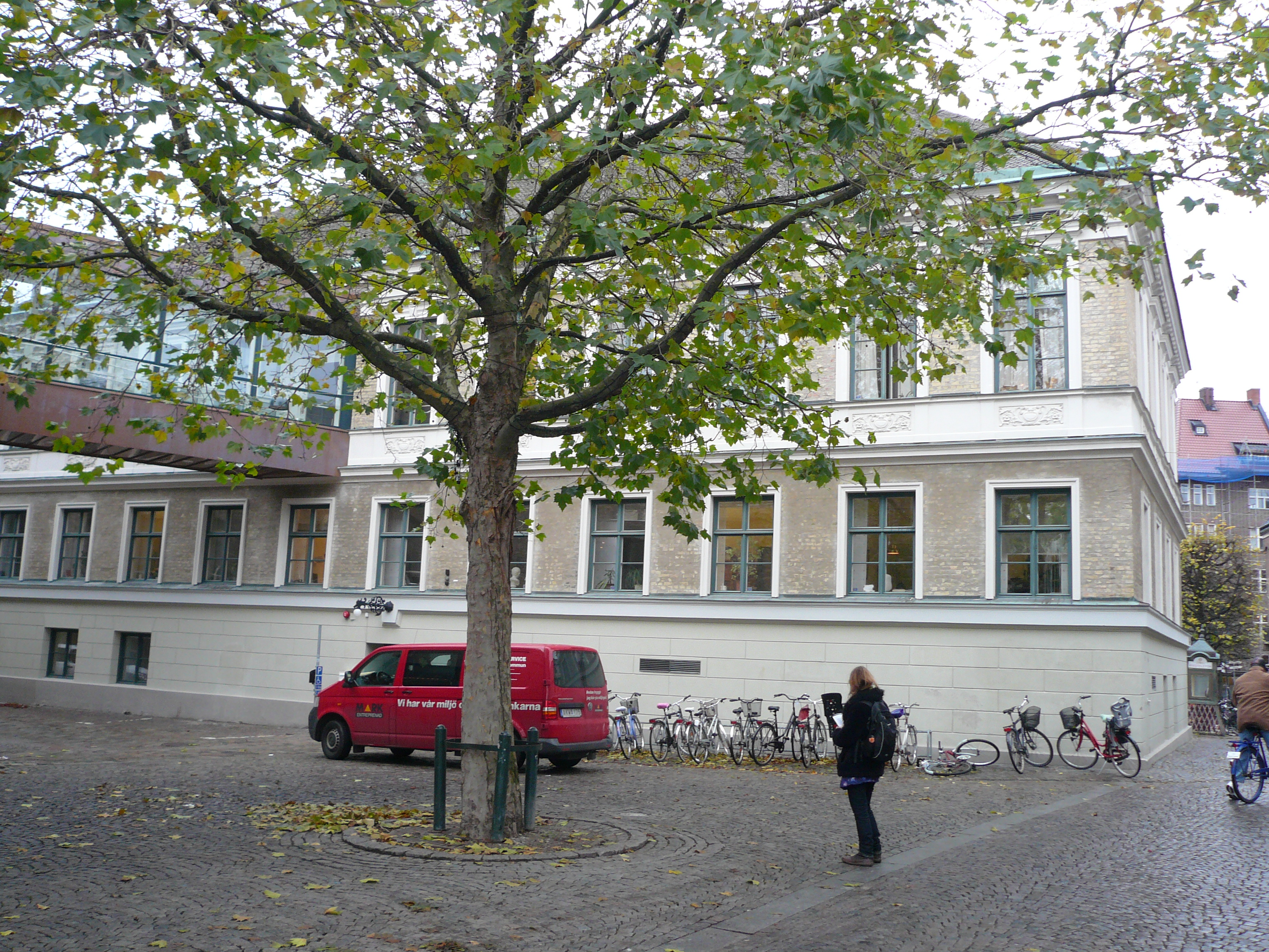 Rådhuset i Lund. Den östra fasaden som är vänd mot Skomkaregatan