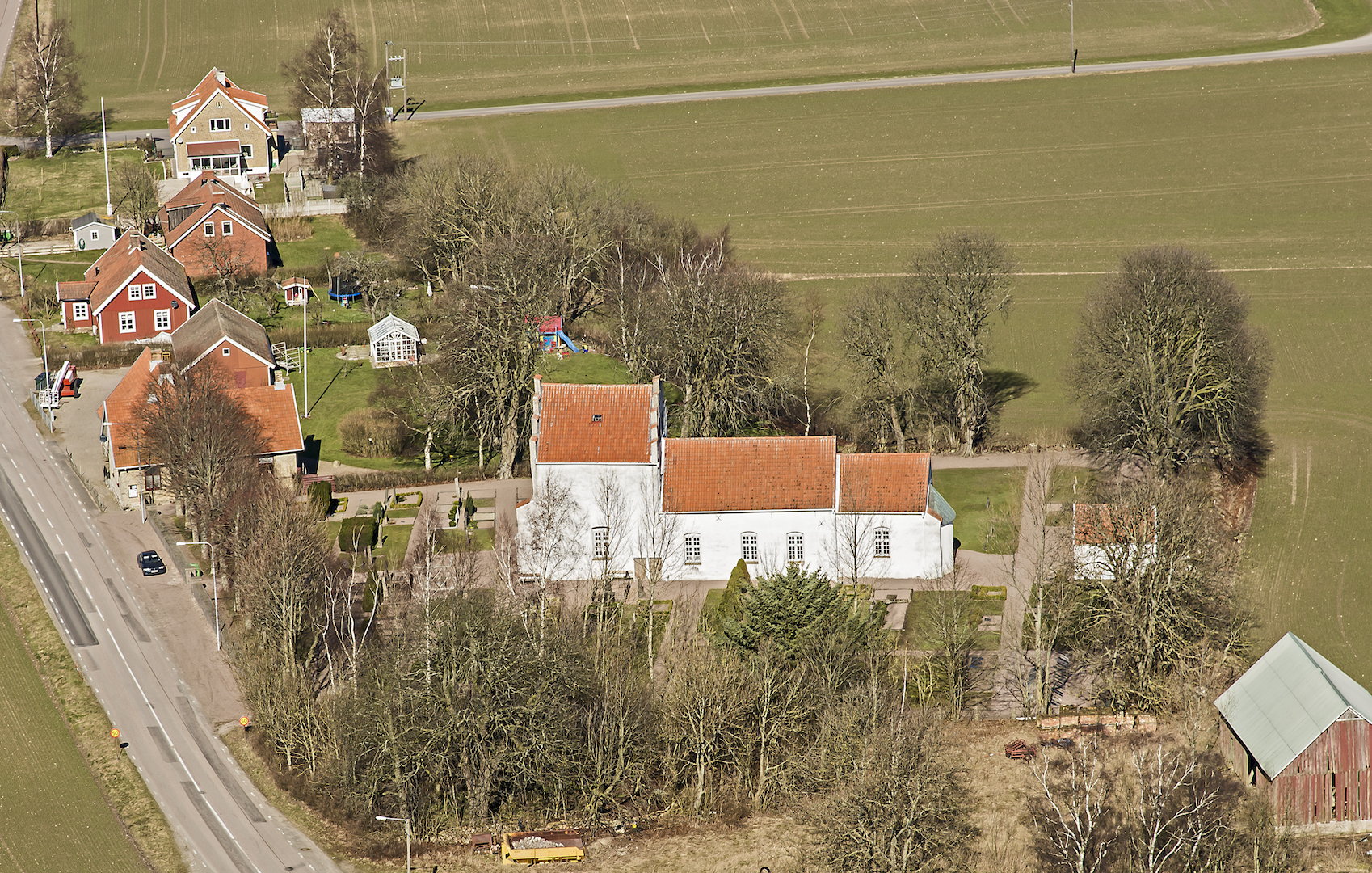 Hässlunda kyrka