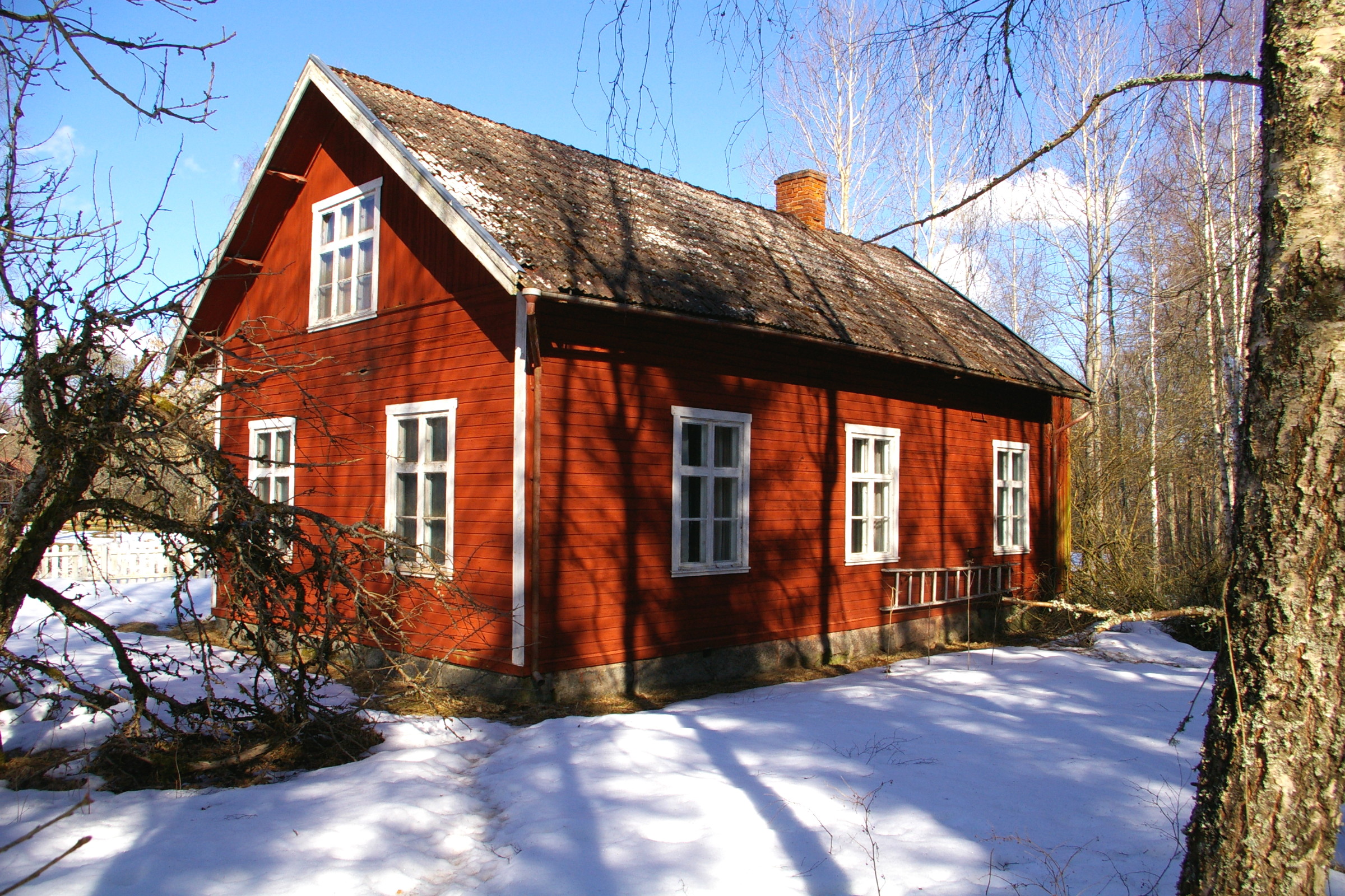 Missionshuset från sydväst.
