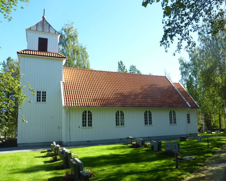 Den additiva tillbyggnaden av klocktornet 1936 gav kyrkan en mer sakral och traditionellt klassicistisk karaktär, men i övrigt är lite av exteriören ändrad, utöver färgsättningen. Kortillbyggnaden gjordes 1972.