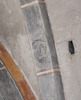 Välluvs kyrka, målat ansikte på en av korvalvets ribbor