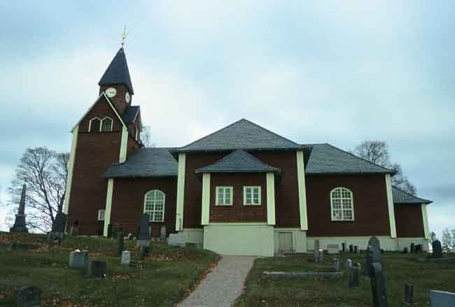 Rämmens kyrka från söder.