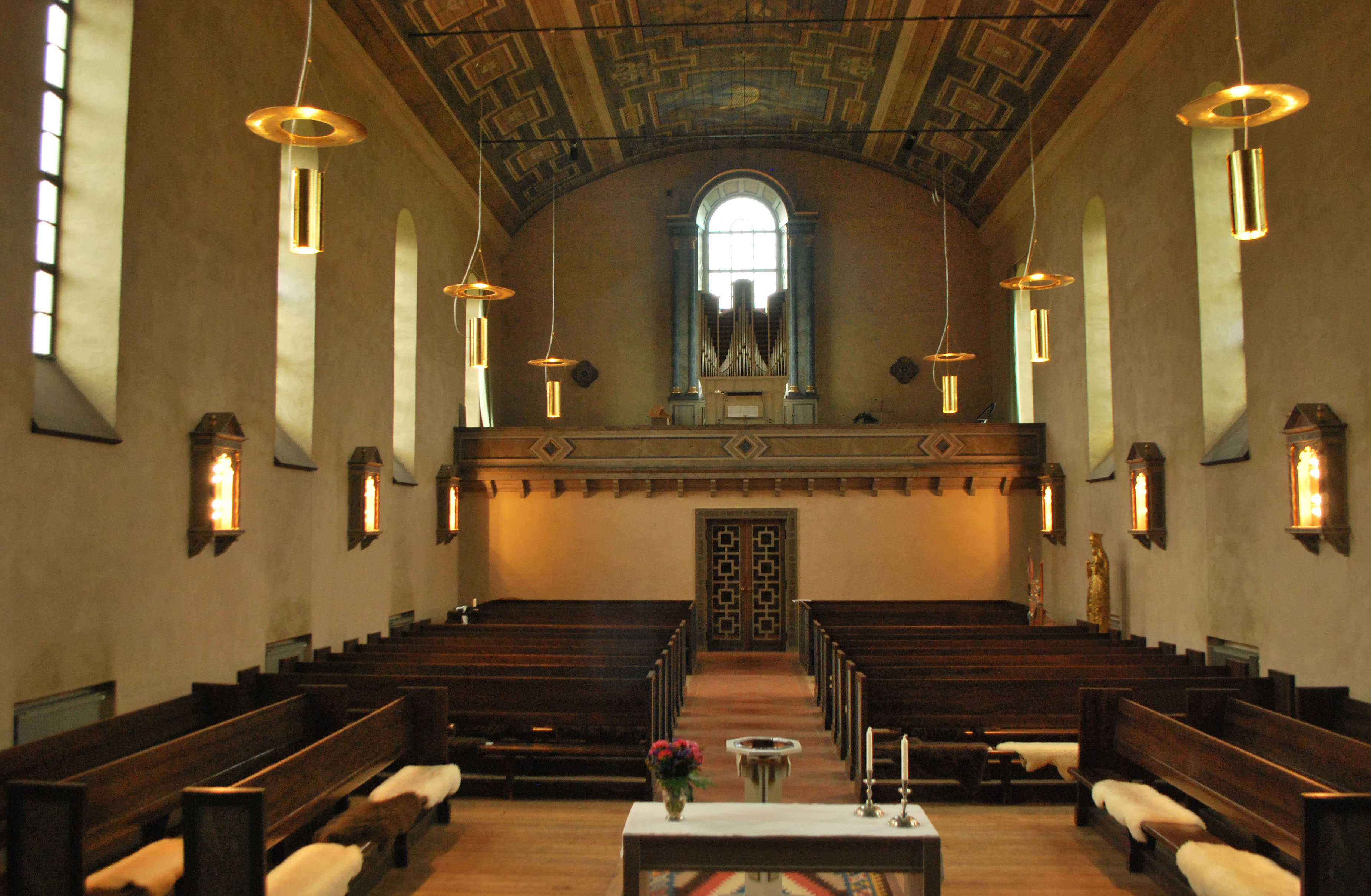 Sankt Andreas kyrka, Helsingborg, långhuset mot läktaren