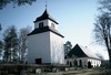 Älvsbacka kyrka och klocktorn från sv.