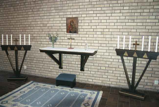 Altare i kapellet.