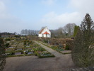 Norra Vrams kyrka, kyrkogården