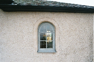 Sankta Marie kapell, fönster i sakristians östfasad.  Neg.nr 03/112:08