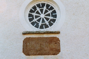Uvereds kyrka. Rosettfönster i västra tornfasaden.  Neg.nr 03/131:21
