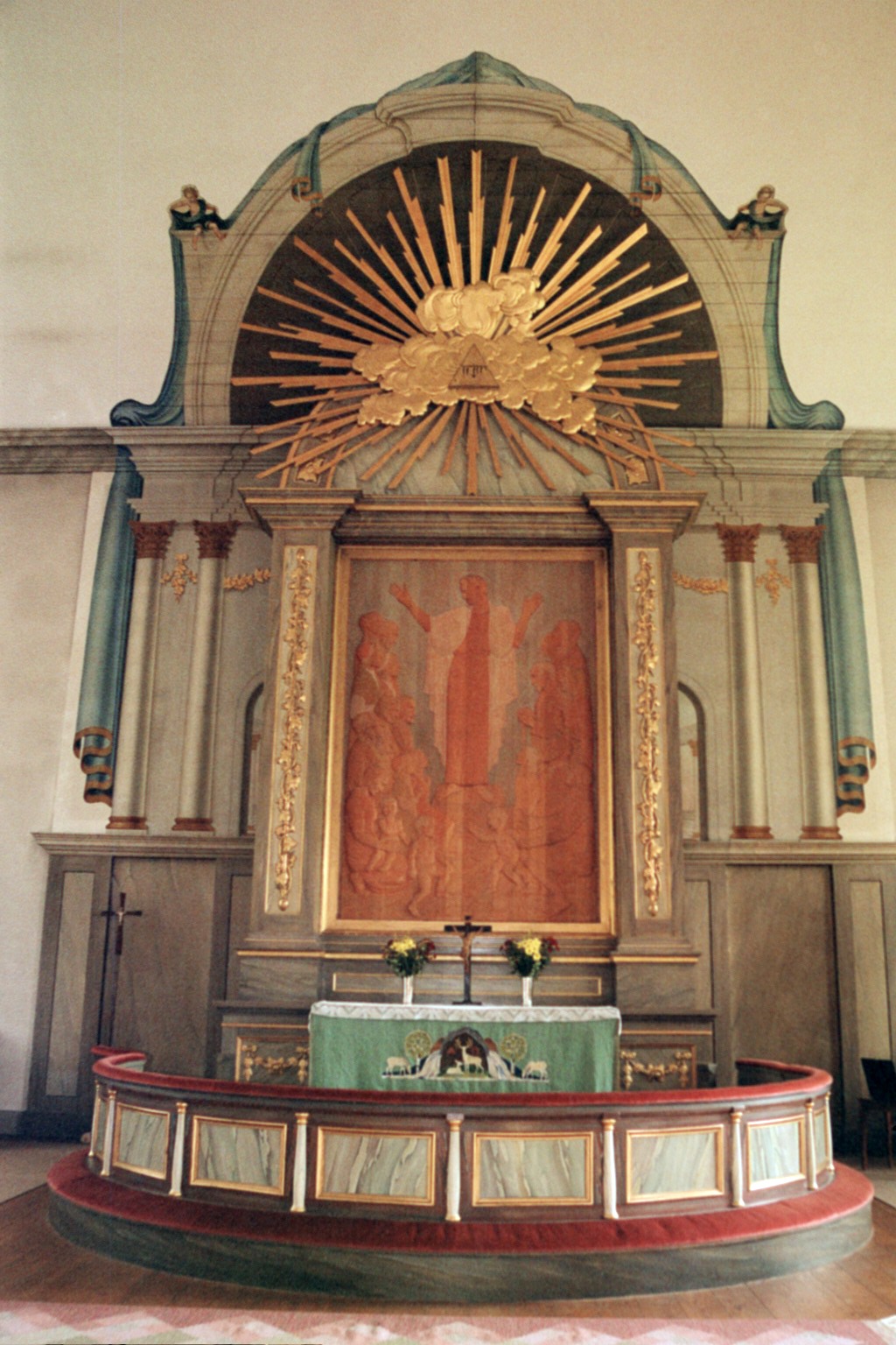 Ragunda nya kyrka, interiör, altaruppsats.