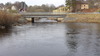 Cirka 250 meter uppströms Kinnaströms kraftverk ligger Kinna kraftverk. Detta ses längst bort i bild. 
Vattenspegeln som bildas mellan dammanläggningen och bron uppströms bro är cirka 2 000 kvadratmeter. 

