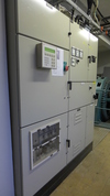 Regleringen av turbin och generator sker idag med modern teknik och kontrollutrustningen är placerad i maskinrummet. 