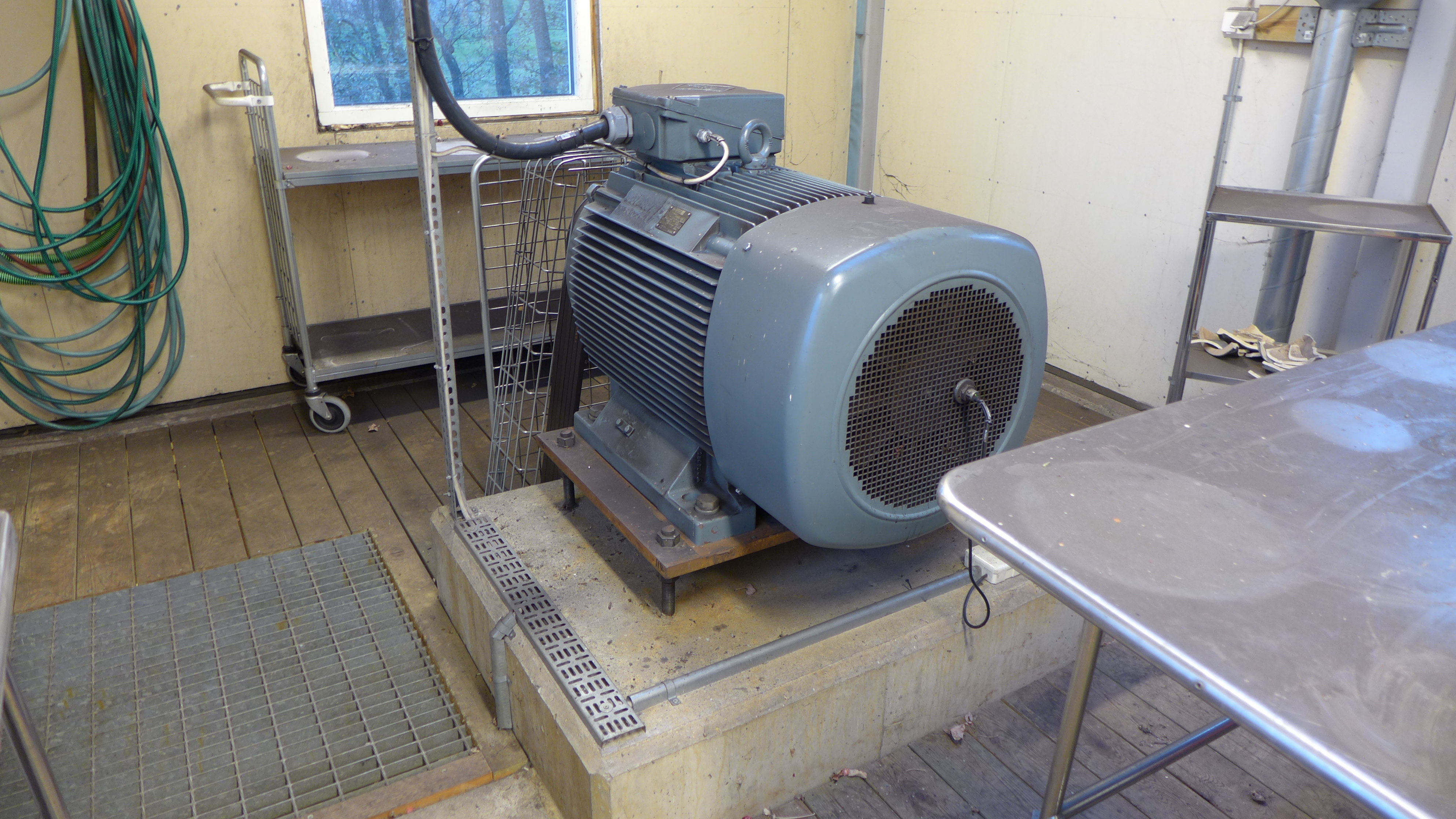 Generatorn är tillverkad av det tyska företaget VEM motors.