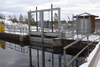 Skåpafors damm är en betongdamm med två utskovsluckor av stål och med en relativt grund sättöppning i väster.