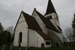 Kyrkobyggnaden från NO.