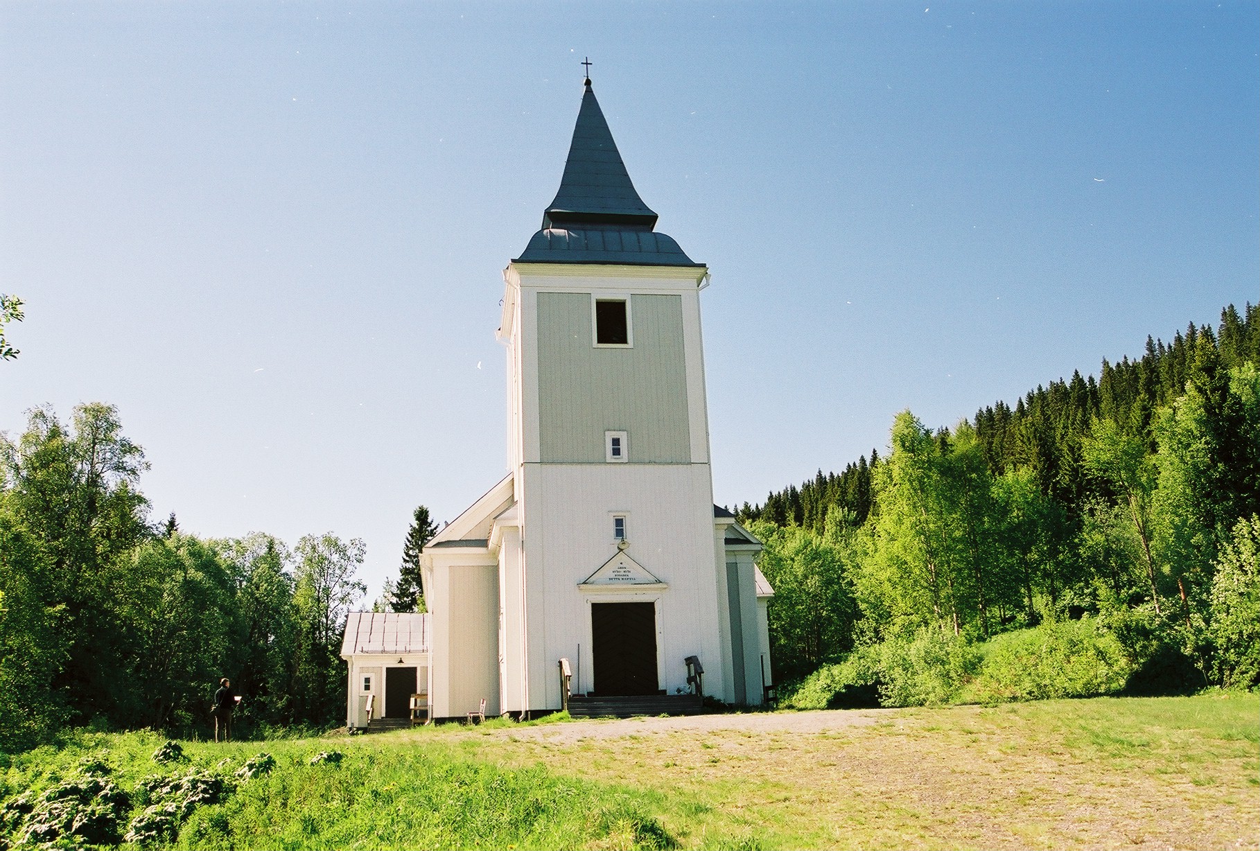 Hillsands kapell, norra fasaden. 


Bilderna är tagna av Martin Lagergren & Emelie Petersson vid Jämtlands läns museum i samband med inventeringen, 2004-2005. 