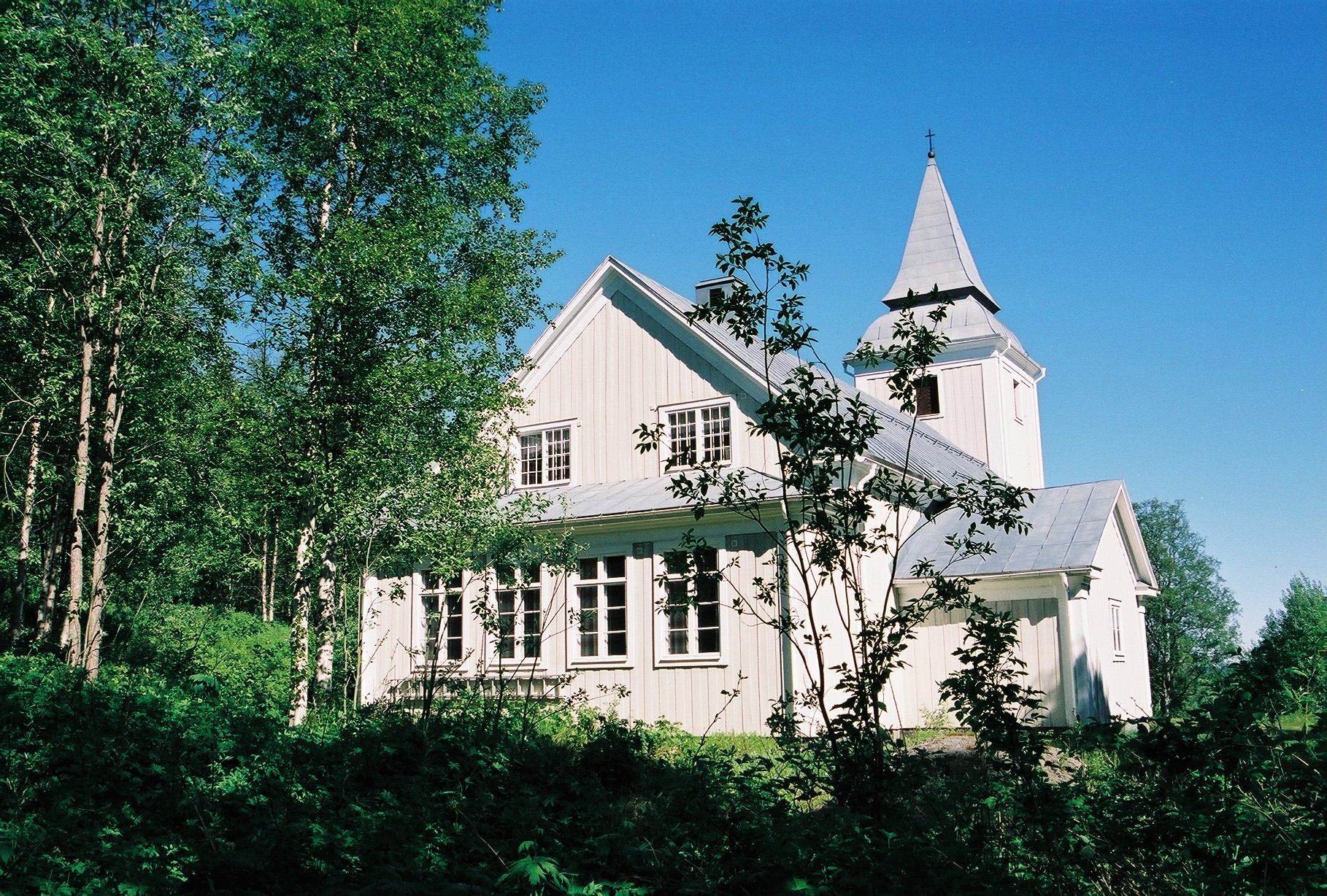 Hillsands kapell, södra fasaden med samlingslokal. 


Bilderna är tagna av Martin Lagergren & Emelie Petersson vid Jämtlands läns museum i samband med inventeringen, 2004-2005. 