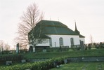 Hallens kyrka med omgivande kyrkogård & klockstapel. Vy från norr. 

Bilderna är tagna av Christina Persson & Isa Lindkvist, bebyggelseantikvarier vid Jämtlands läns museum, i samband med inventeringen, 2004-2005.