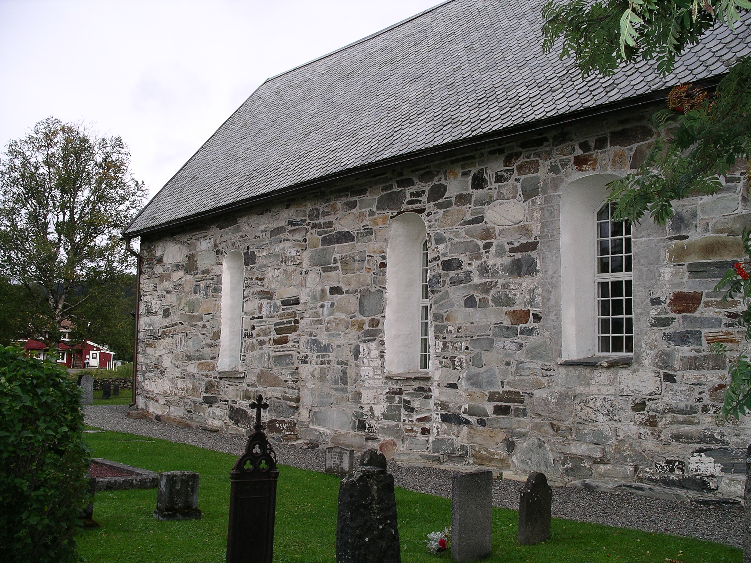 Åre gamla kyrka, exteriör, fasad mot söder.

Bilderna är tagna av Martin Lagergren & Emelie Petersson, bebyggelseantikvarier vid Jämtlands läns museum, i samband med inventeringen, 2004-2005.