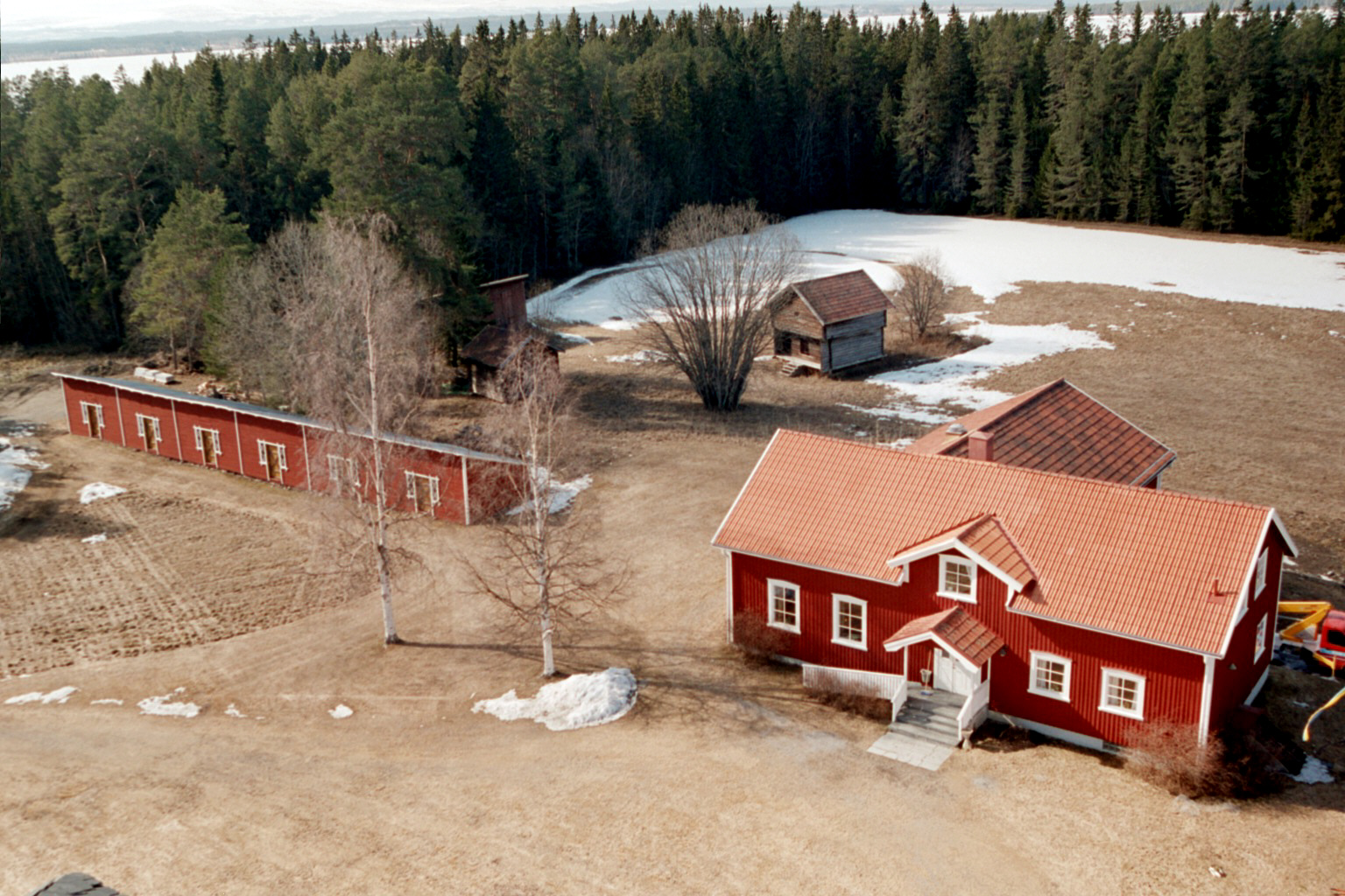 Sunne kyrkas kyrkomiljö, Sockenstuga & kyrkstallar, vy från kyrktornet. 