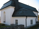 Tynderö kyrka, exteriör, östra fasaden med sakristian utbyggd i nordöst. 