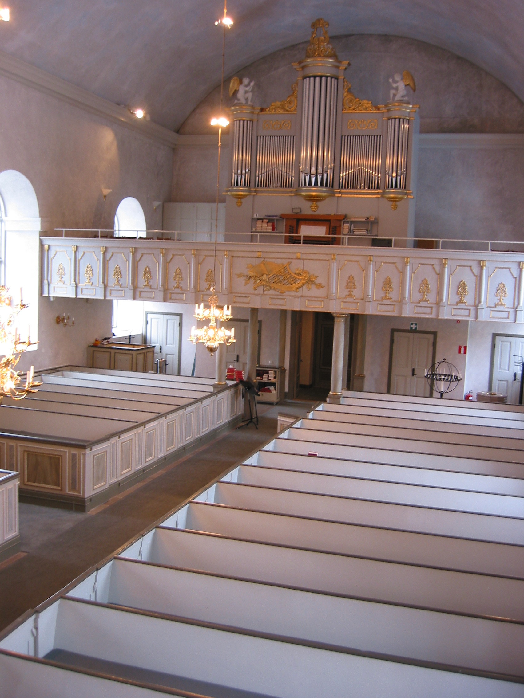 Timrå kyrka, interiör, kyrkorummet, vy mot orgelläktaren i väster från predikstolen. 