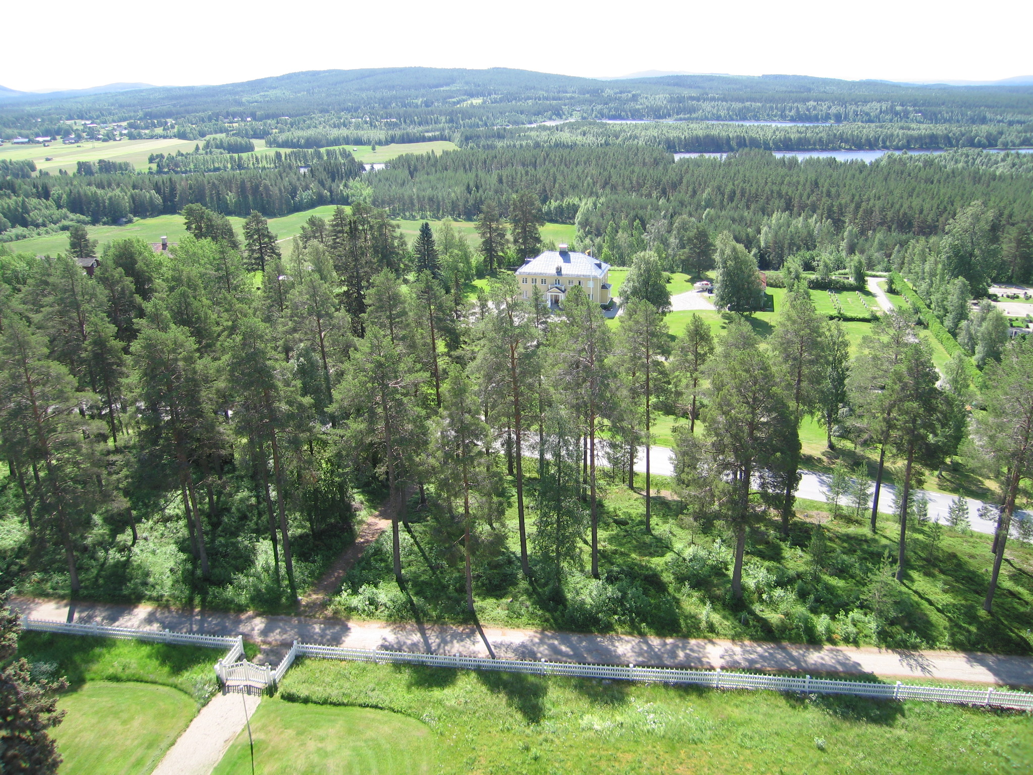 Junsele kyrka, vy från kyrktonet mot söder.  