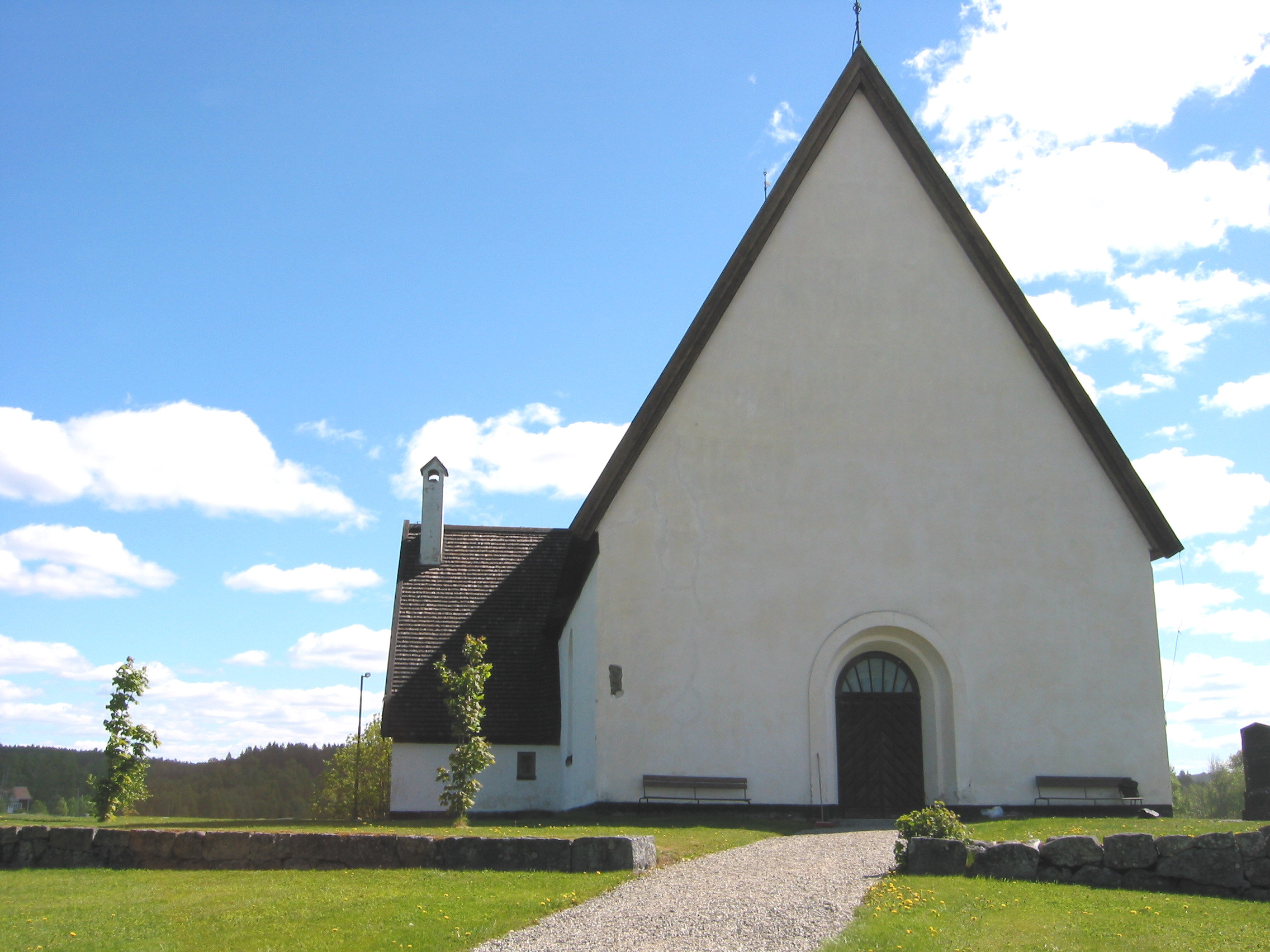 Överlännäs kyrka, exteriör, västra fasaden. 