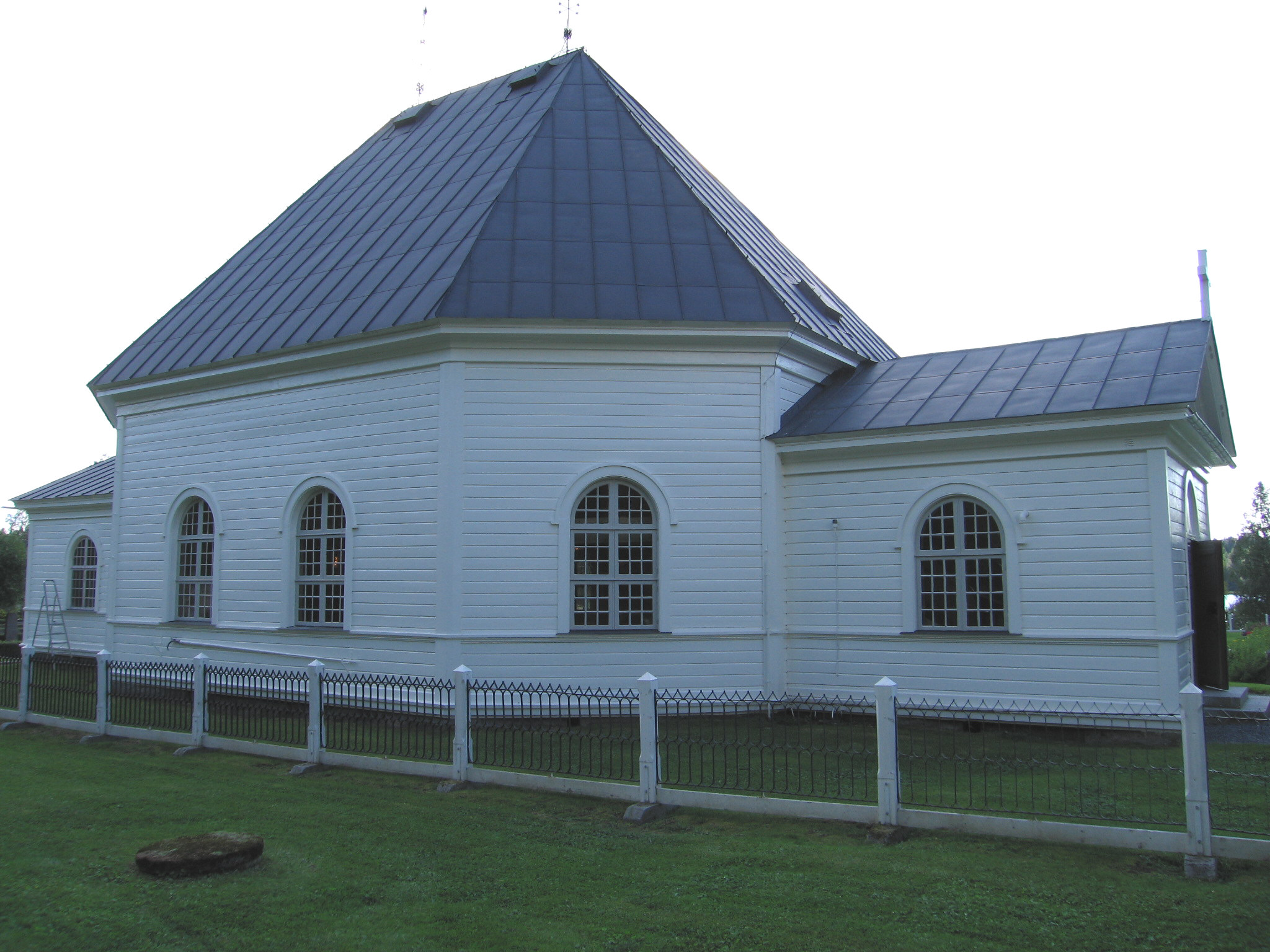 Graninge kyrka, exteriör, norra fasaden. 