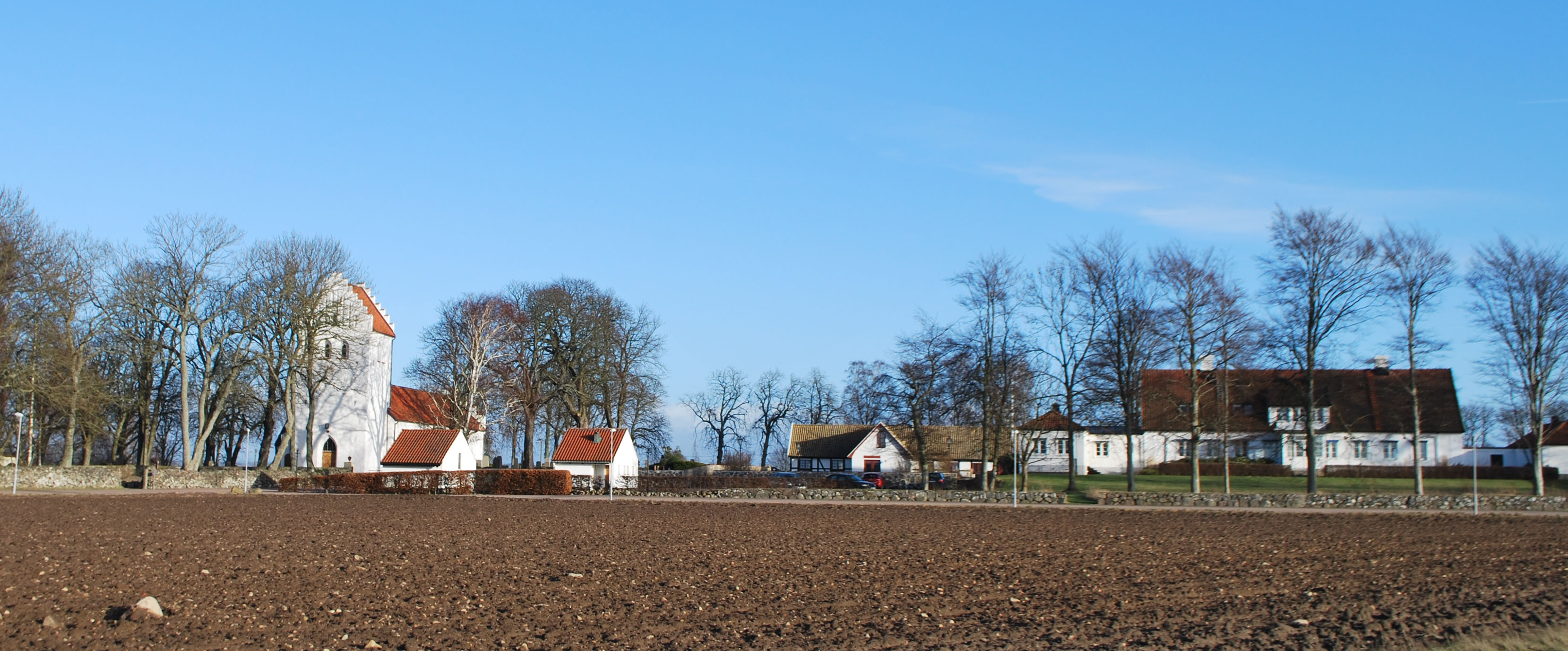 Barkåkra kyrka, församlingshem och fd prästgård