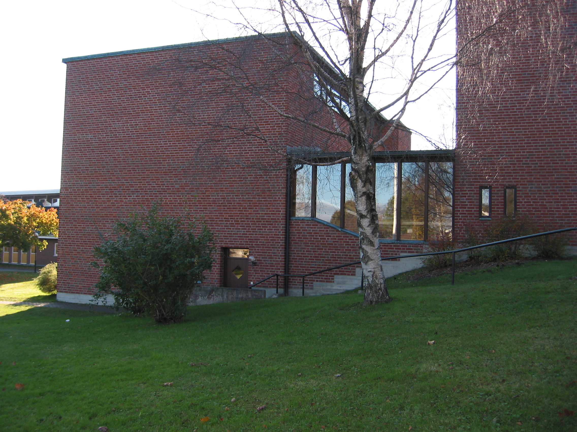 Domsjö kyrka, exteriör, östra fasaden. 