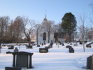 Grundsunda Kyrka med omgivande kyrkogård, vy från öster.