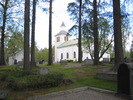 Trehörningsjö Kyrka med omgivande kyrkogård, vy av kyrkan från sydöst.