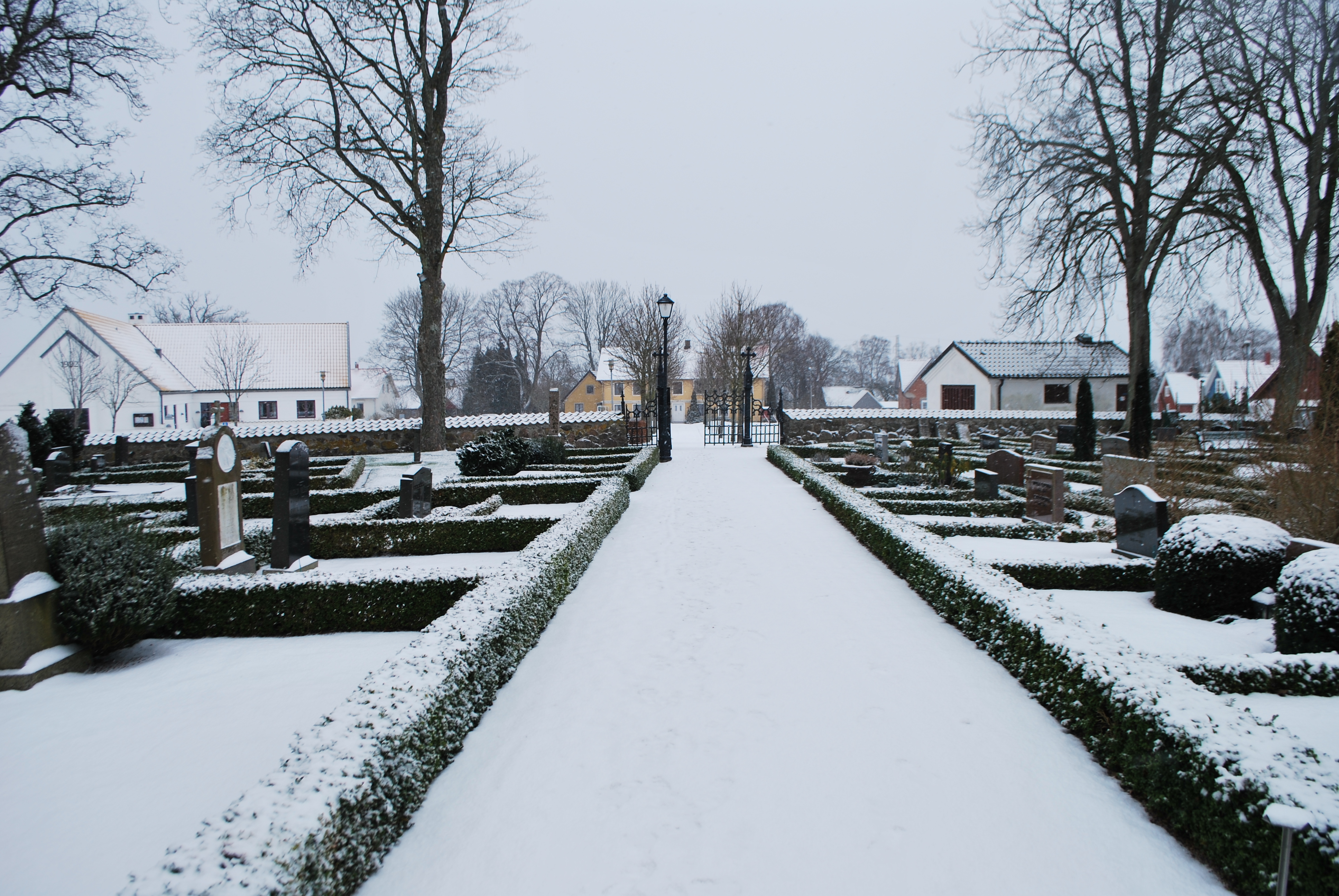 Höja kyrkogård