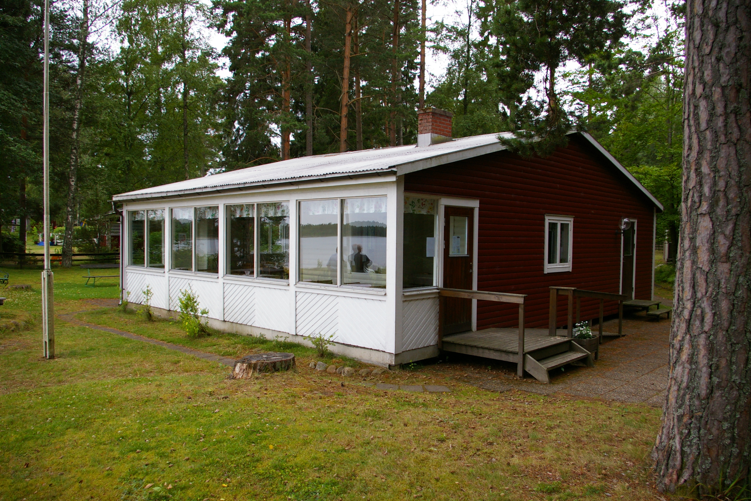 Sommarhemmet sett från norr.