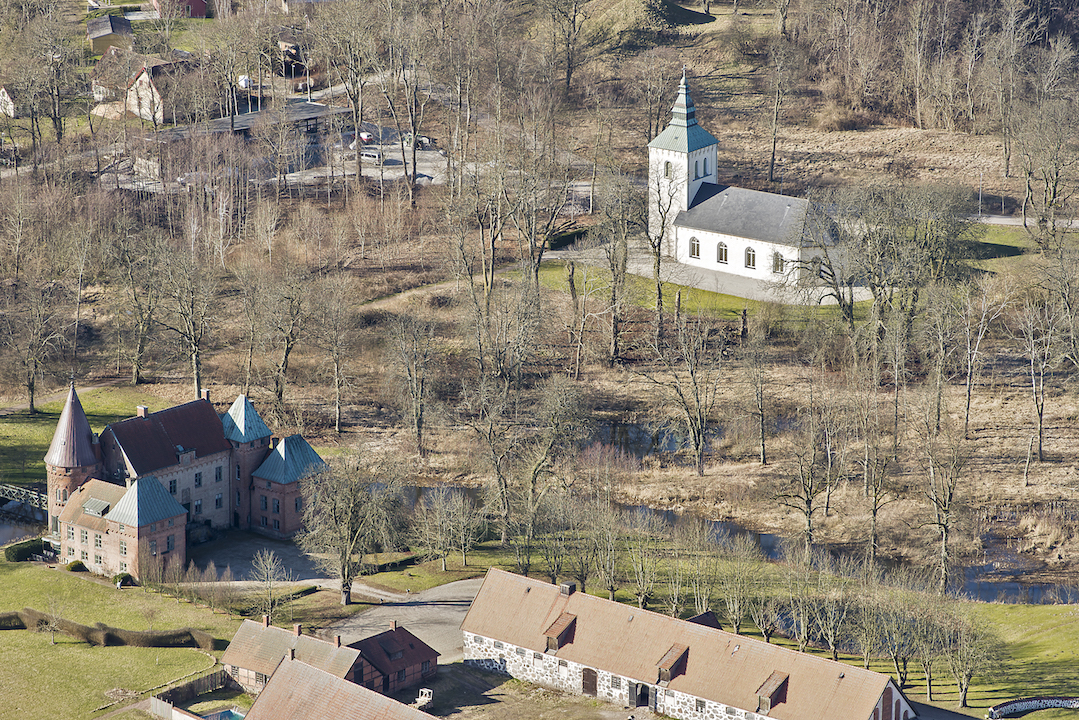 Örtofta kyrka från sydost