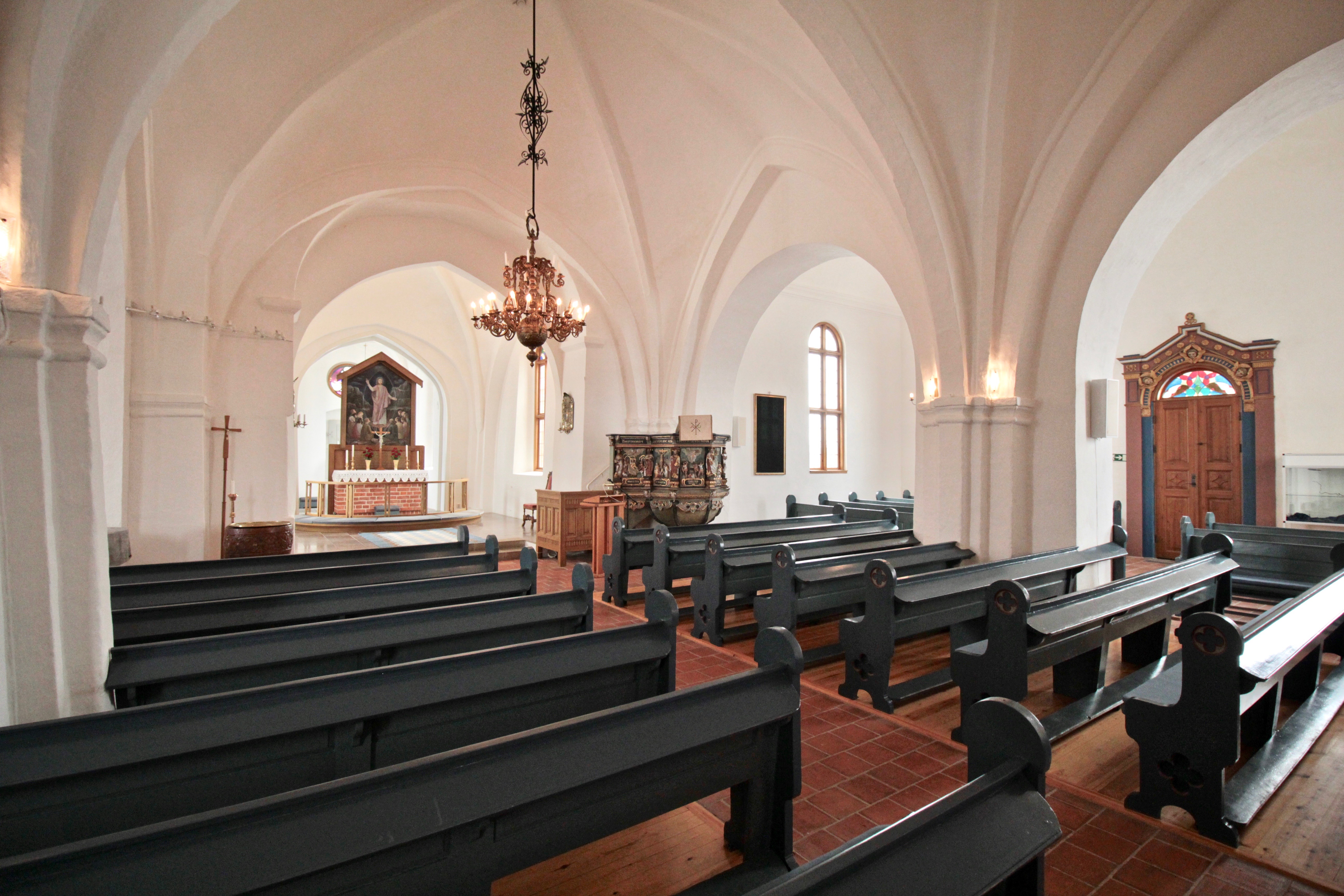 Reslövs kyrka, långhuset mot koret i öster