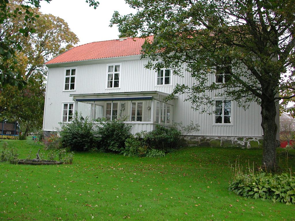 Lindhovs kungsgård, mangårdsbyggnad.